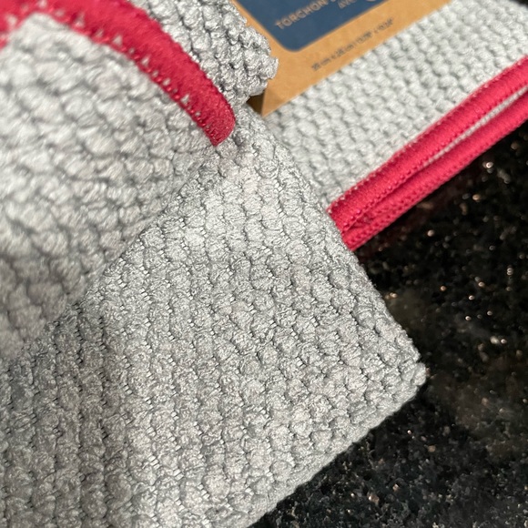 NORWEX Diamond Textured Kitchen Towel & Cloth Set Graphite with Pomegranate Trim - Picture 6 of 16